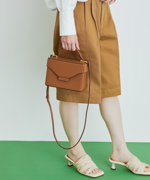 ADAM ET ROPE'（アダムエロペ）の「【サステナブル】リサイクルレザーバニティバッグ（ショルダーバッグ・レディース・ブラック/ダークブラウン・FREE）」の13枚目の写真