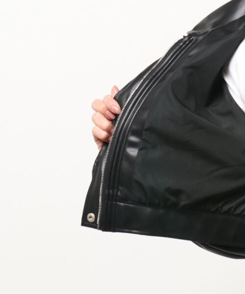 ENVYM（アンビー）の「ドロップショルダーフェイクレザーＪＫ（その他アウター・レディース・ブラック・FREE）」の17枚目の写真