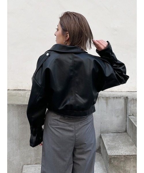 ENVYM（アンビー）の「ドロップショルダーフェイクレザーＪＫ（その他アウター・レディース・ブラック・FREE）」の20枚目の写真