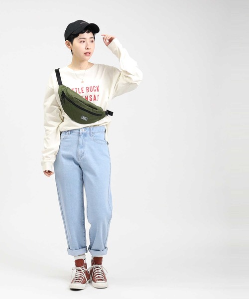 HONEYSUCKLE ROSE（ハニーサックルローズ）の「【HONEYSUCKLE ROSE】ハイウエストテーパードデニムパンツ（デニムパンツ・レディース・ライトインディゴブルー・L/S/M）」の4枚目の写真