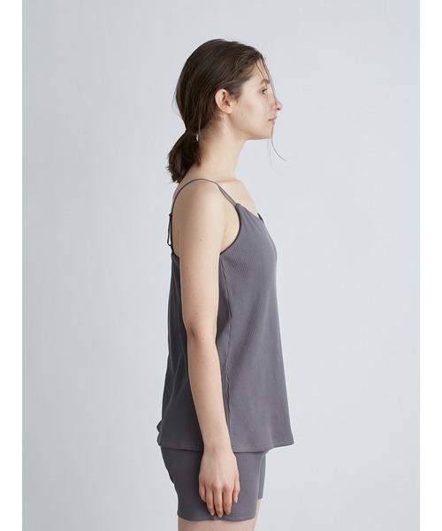 gelato pique(ジェラートピケ)の「【BASIC】カップ付きリブキャミ(キャミソール・レディース・オフホワイト/ダークグレー・FREE)」の5枚目の写真