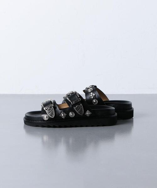 TOGA PULLA(トーガ プルラ)の「<TOGA PULLA(トーガ プルラ)>スタッズ ベルト サンダル ■■■(サンダル・レディース・ブラック・37/35/36/38)」の3枚目の写真