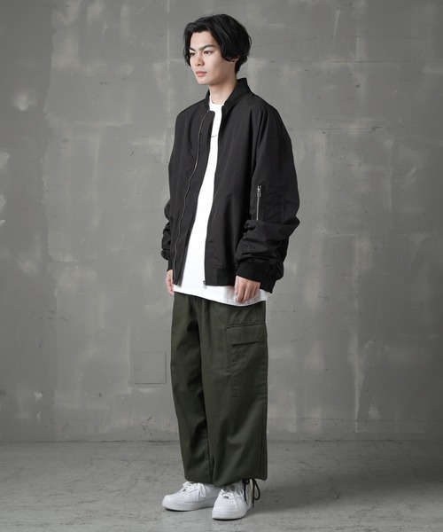 SPINNS（スピンズ）の「ビッグシルエット MA-1ジャケット（MA-1・メンズ・カーキ/アイボリー/ブラック・ONESIZE）」の10枚目の写真