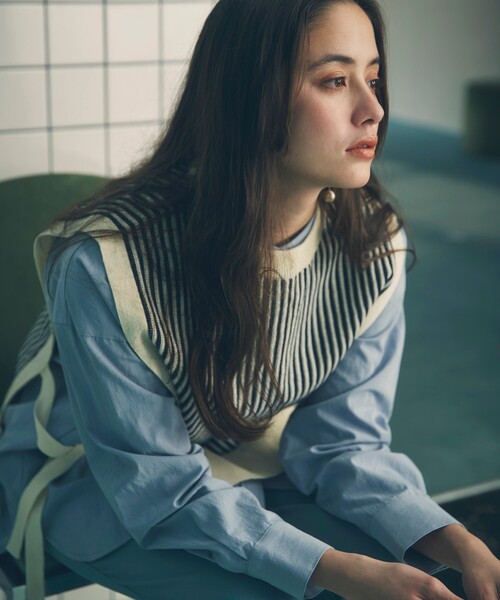 THE SHOP TK (ザ ショップ ティーケー )の「◆ストライプニットベスト(ベスト・レディース・ベージュ系2/ネイビー系2・12/13)」の4枚目の写真