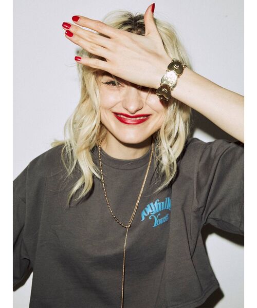 jouetie(ジュエティ)の「フラワークロップド Tシャツ(Tシャツ/カットソー・レディース・アイボリー/ブラック/レッド・MEDIUM)」の5枚目の写真