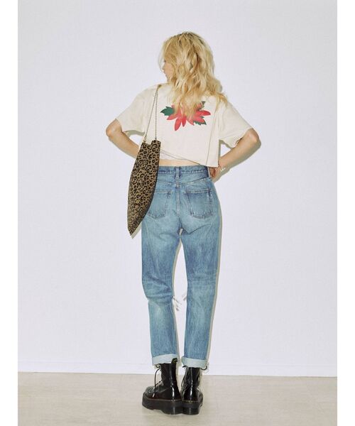 jouetie(ジュエティ)の「フラワークロップド Tシャツ(Tシャツ/カットソー・レディース・アイボリー/ブラック/レッド・MEDIUM)」の13枚目の写真