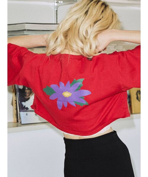 jouetie(ジュエティ)の「フラワークロップド Tシャツ(Tシャツ/カットソー・レディース・アイボリー/ブラック/レッド・MEDIUM)」の15枚目の写真