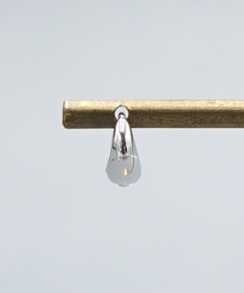 flower（フラワー）の「リトルファミリアピアス（ピアス（片耳用）・レディース・ゴールド/シルバー・FREE）」の5枚目の写真