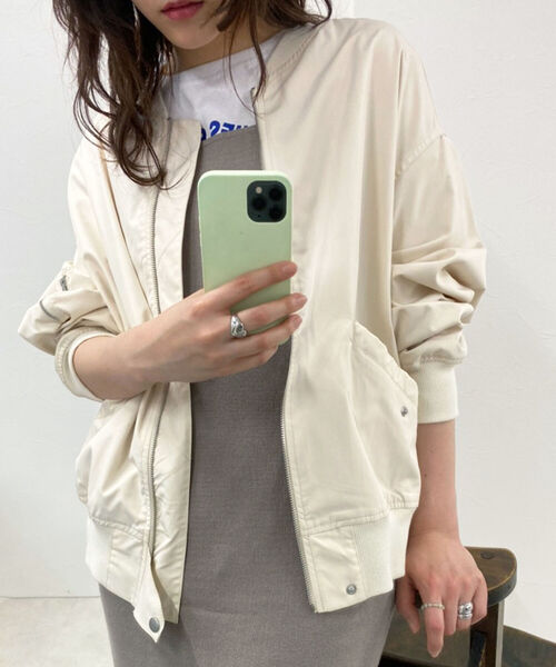 fredy repit（フレディレピ）の「MA1　ビッグシルエット ブルゾン（MA-1・レディース・ネイビー/カーキ/アイボリー・38）」の10枚目の写真