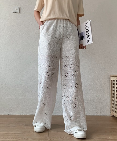 ABITOKYO(アビトーキョー)の「カットワーク刺繍セミワイドパンツ(その他パンツ・レディース・ホワイト/ブラック・M/S)」の20枚目の写真