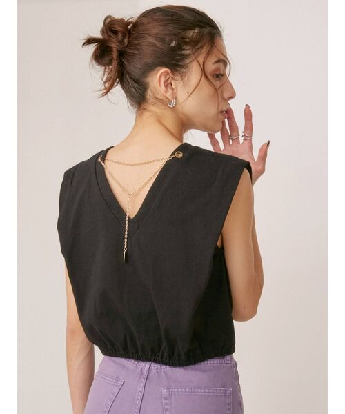 EVRIS(エヴリス)の「バックチェーンモチーフトップス(Tシャツ/カットソー・レディース・ホワイト/ブラック・FREE)」の2枚目の写真