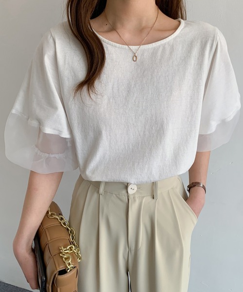 Diosfront（ディオスフロント）の「オーガンジー切替ボリューム袖カットTシャツ（Tシャツ/カットソー・レディース・ベージュ/ブラック/ホワイト/ブルーグレー/グリーン/グレー・L/M）」の2枚目の写真