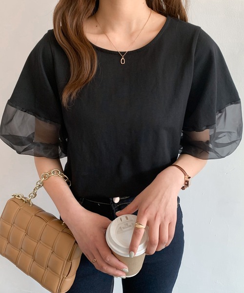 Diosfront（ディオスフロント）の「オーガンジー切替ボリューム袖カットTシャツ（Tシャツ/カットソー・レディース・ベージュ/ブラック/ホワイト/ブルーグレー/グリーン/グレー・L/M）」の3枚目の写真