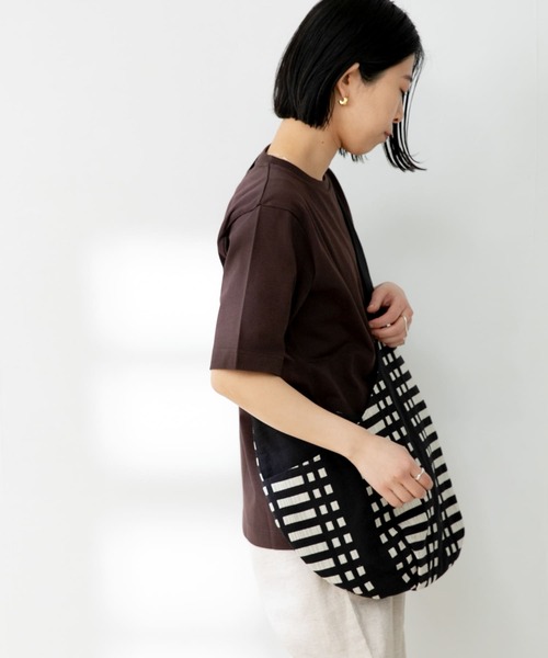 FORK&SPOON（フォークアンドスプーン）の「FORK&SPOON　オーガニックコットンショートスリーブTシャツ（Tシャツ/カットソー・レディース・グリーン系その他/ブラック/オフホワイト/ブラウン・ONE）」の14枚目の写真