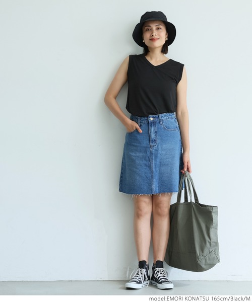 coca（coca）（コカ）の「とろみシリーズ　Vネックノースリ（タンクトップ・レディース・ホワイト/ブラック/ライトピンク・M/L）」の17枚目の写真