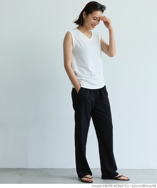 coca（coca）（コカ）の「とろみシリーズ　Vネックノースリ（タンクトップ・レディース・ホワイト/ブラック/ライトピンク・M/L）」の12枚目の写真