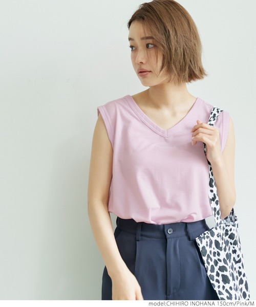 coca（coca）（コカ）の「とろみシリーズ　Vネックノースリ（タンクトップ・レディース・ホワイト/ブラック/ライトピンク・M/L）」の4枚目の写真