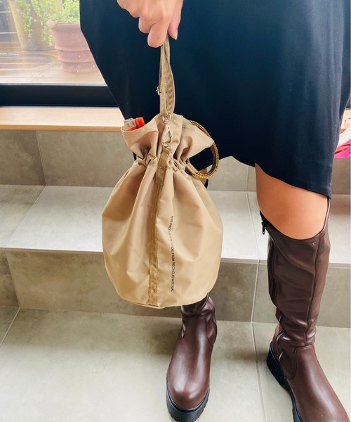 COOCO(クーコ)の「【cooco】Recylon 巾着2WAYショルダーバッグ 22531-11603(ショルダーバッグ・レディース・ブラック/ベージュ・FREE)」の2枚目の写真