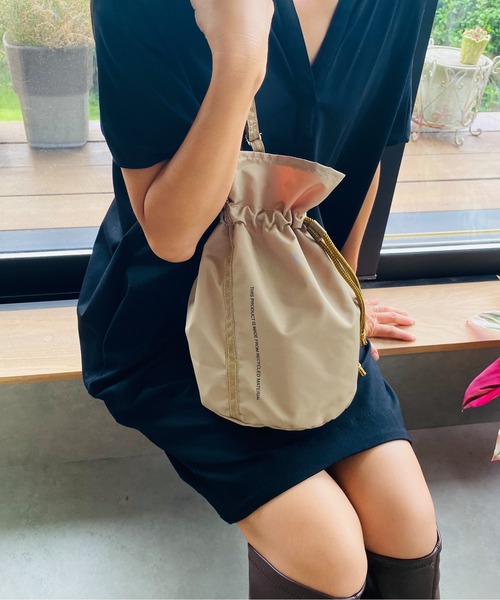 COOCO(クーコ)の「【cooco】Recylon 巾着2WAYショルダーバッグ 22531-11603(ショルダーバッグ・レディース・ブラック/ベージュ・FREE)」の9枚目の写真