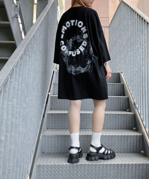 Figments（フィグメンツ）の「EMOTIONS Tシャツ（Tシャツ/カットソー・レディース・ホワイト/ブラック・FREE）」の3枚目の写真