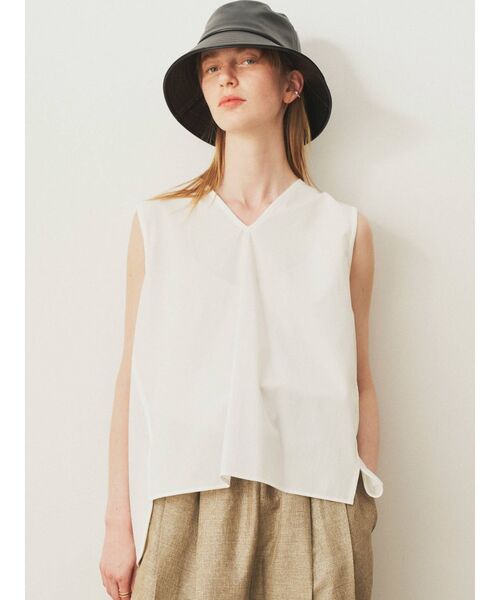 ELENDEEK(エレンディーク)の「フェイクレザーバケットハット(ハット・レディース・ブラック/ベージュ・FREE)」の6枚目の写真