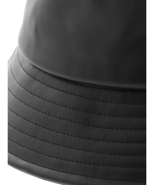 ELENDEEK(エレンディーク)の「フェイクレザーバケットハット(ハット・レディース・ブラック/ベージュ・FREE)」の7枚目の写真