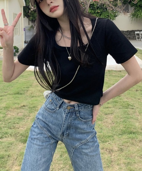 VIBGYOR Women(ヴィブジョー ウィメン)の「【KOREA SELECT】ショート丈 ラウンドネック 半袖 Tシャツ(Tシャツ/カットソー・レディース・ホワイト/ライトブルー/ブラック/パープル/グレー/ピンク/ブルー・SMALL/MEDIUM/LARGE)」の13枚目の写真