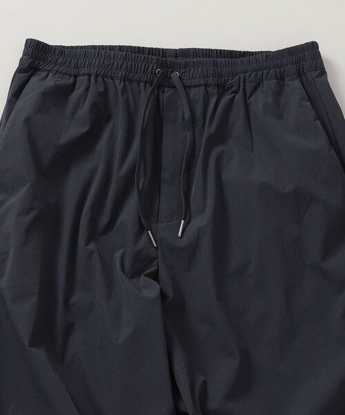 SHIPS（シップス）の「RE...SHIPS:〈撥水/ストレッチ〉ナイロン テーパード イージーパンツ（その他パンツ・メンズ・ネイビー/オリーブ・LARGE/SMALL/MEDIUM）」の17枚目の写真