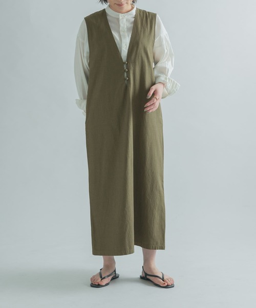 FORK&SPOON（フォークアンドスプーン）の「FORK&SPOON　Vネックノースリーブワンピース（ワンピース・レディース・ブルー系その他/グレー系その他・1/2）」の17枚目の写真