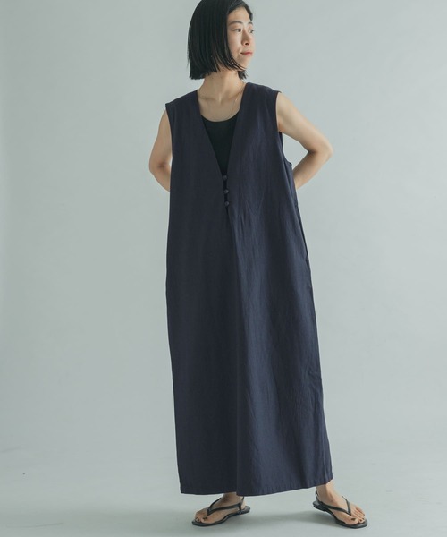 FORK&SPOON（フォークアンドスプーン）の「FORK&SPOON　Vネックノースリーブワンピース（ワンピース・レディース・ブルー系その他/グレー系その他・1/2）」の5枚目の写真