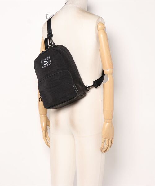 PUMA（プーマ）の「PUMA プーマ ウィメンズ プライム タイム スリング バックパック 6L（バックパック/リュック・レディース・ブラック/パープル系その他・フリー）」の14枚目の写真