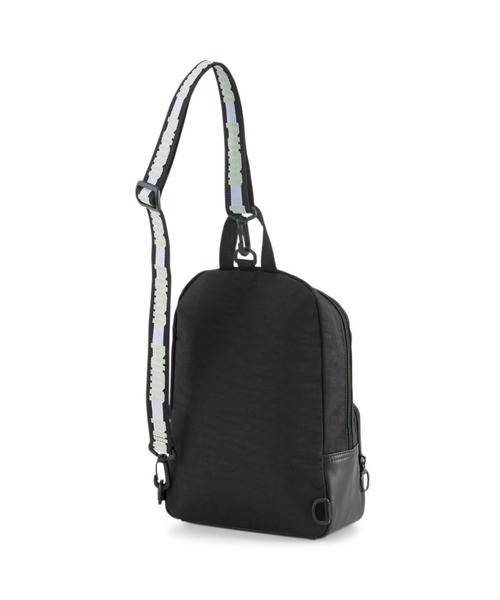 PUMA（プーマ）の「PUMA プーマ ウィメンズ プライム タイム スリング バックパック 6L（バックパック/リュック・レディース・ブラック/パープル系その他・フリー）」の10枚目の写真