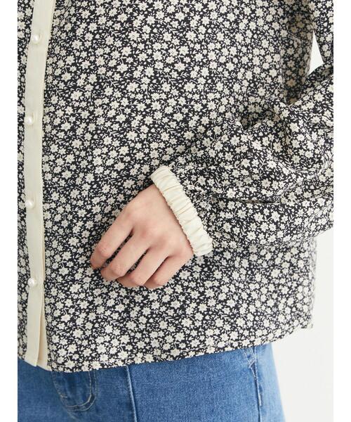 ELENCARE DUE（エレンカーレデュエ）の「・ELENCARE DUE フラワー×ピンタックブラウス（シャツ/ブラウス・レディース・ブラウン/ライトカーキ/オフホワイト/ブラック・FREE）」の9枚目の写真