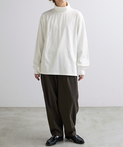 Anchor Smith（アンカー スミス）の「マイクロ起毛スムース タートルネック ルーズL/Sカットソー（Tシャツ/カットソー・メンズ・ブラック/ホワイト/ライトグレー/セージグリーン/ダークブラウン/グレイッシュブルー/ライトブルー/ボルドー・M/L）」の9枚目の写真