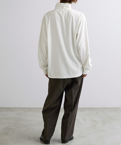 Anchor Smith（アンカー スミス）の「マイクロ起毛スムース タートルネック ルーズL/Sカットソー（Tシャツ/カットソー・メンズ・ブラック/ホワイト/ライトグレー/セージグリーン/ダークブラウン/グレイッシュブルー/ライトブルー/ボルドー・M/L）」の10枚目の写真