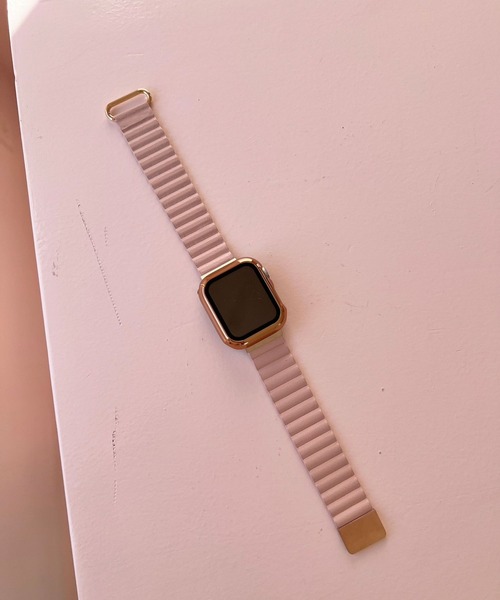 Me%(ミィパーセント)の「フェイクレザーマグネットAPPLEWATCHバンド(デジタル腕時計・レディース・ブラック/アイボリー/ブラウン/ピンク・MEDIUM/LARGE)」の4枚目の写真