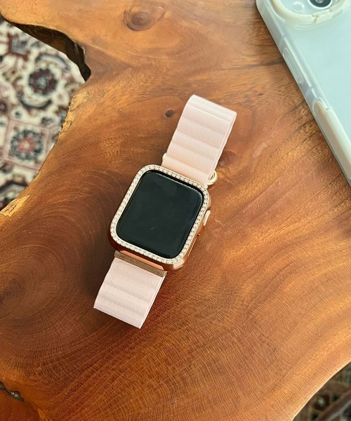 Me%(ミィパーセント)の「フェイクレザーマグネットAPPLEWATCHバンド(デジタル腕時計・レディース・ブラック/アイボリー/ブラウン/ピンク・MEDIUM/LARGE)」の10枚目の写真
