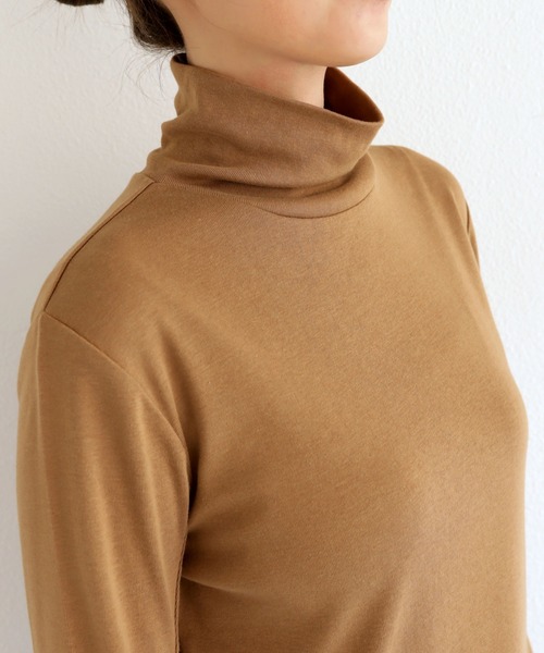 andme(アンドミー)の「吸湿発熱/抗菌防臭ジンジャーフライス指穴タートルネック長袖トップス(Tシャツ/カットソー・レディース・チャコールグレー/ブラック/オフホワイト/ピンク/オレンジ/ベージュ系その他/ライトパープル/ライム/アイボリー/ブルー・M)」の17枚目の写真