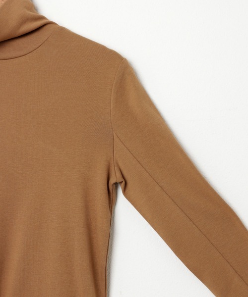 andme(アンドミー)の「吸湿発熱/抗菌防臭ジンジャーフライス指穴タートルネック長袖トップス(Tシャツ/カットソー・レディース・チャコールグレー/ブラック/オフホワイト/ピンク/オレンジ/ベージュ系その他/ライトパープル/ライム/アイボリー/ブルー・M)」の21枚目の写真