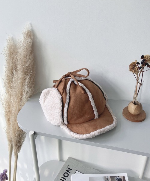 AS KNOW AS plus(アズノゥアズプラス)の「♪フェイクムートン ボア フライトキャップ(キャップ・レディース・ブラック/ベージュ/ブラウン/グレー/キャメル・FREE)」の10枚目の写真