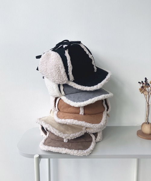 AS KNOW AS plus(アズノゥアズプラス)の「♪フェイクムートン ボア フライトキャップ(キャップ・レディース・ブラック/ベージュ/ブラウン/グレー/キャメル・FREE)」の15枚目の写真