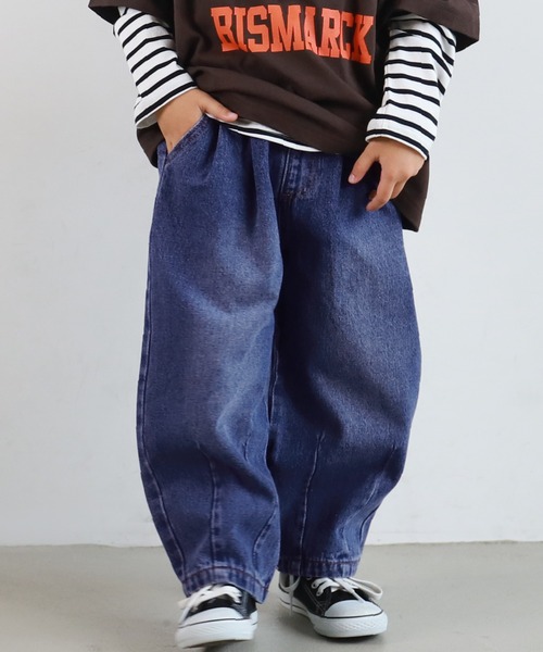 coca（coca）（コカ）の「キッズ デニムタックワイドパンツ（デニムパンツ・キッズ・ネイビー/ブルー・100/110/120/130/140）」の2枚目の写真