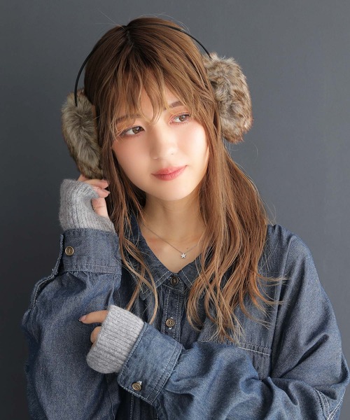osharewalker（オシャレウォーカー）の「『シンプルフェイクファーイヤーマフ』（イヤーマフ・レディース・ブラウン系その他2/ブラック/グレイッシュベージュ・FREE）」の5枚目の写真