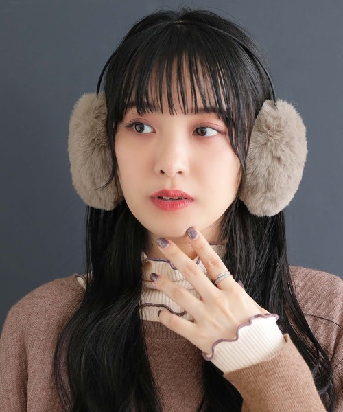 osharewalker（オシャレウォーカー）の「『シンプルフェイクファーイヤーマフ』（イヤーマフ・レディース・ブラウン系その他2/ブラック/グレイッシュベージュ・FREE）」の7枚目の写真