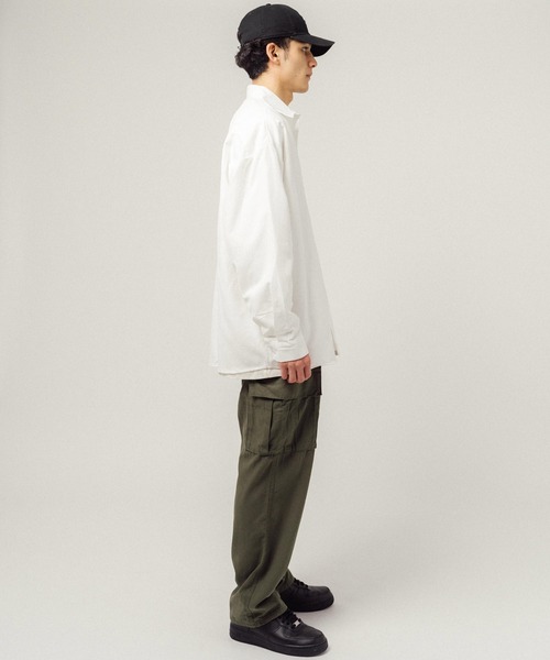 Ressaca(レサーカ)の「オーバーサイズ ワンポイントロゴ レギュラーカラー長袖シャツ(シャツ/ブラウス・メンズ・バーガンディー/キャメル/グリーン/ホワイト/ブラック・M/L/XL)」の17枚目の写真
