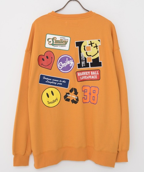 SMILEY FACE(スマイリーフェイス)の「『SMILEY FACE/スマイリーフェイス』ロゴワッペンスマイリー裏毛トレーナー(スウェット・メンズ・マスタード/グリーン/ホワイト・L/M)」の19枚目の写真