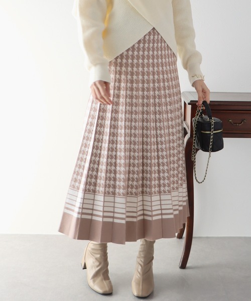 BLUEEAST（ブルーイースト）の「チドリニットスカート（スカート・レディース・グレー/ブラック/ボルドー/ベージュ・MEDIUM）」の3枚目の写真