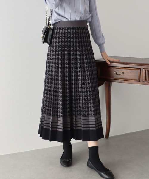 BLUEEAST（ブルーイースト）の「チドリニットスカート（スカート・レディース・グレー/ブラック/ボルドー/ベージュ・MEDIUM）」の2枚目の写真