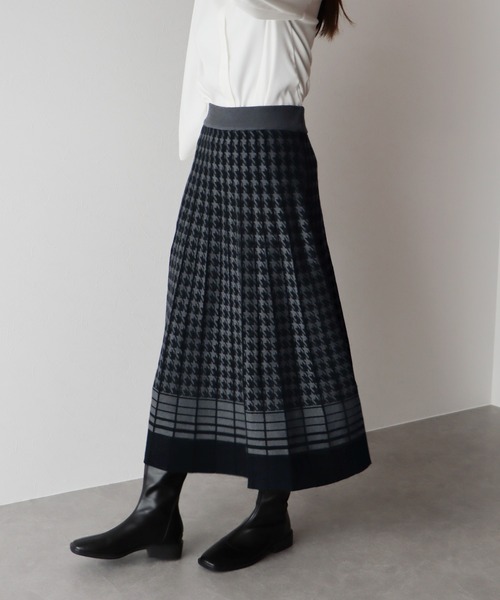 BLUEEAST（ブルーイースト）の「チドリニットスカート（スカート・レディース・グレー/ブラック/ボルドー/ベージュ・MEDIUM）」の15枚目の写真