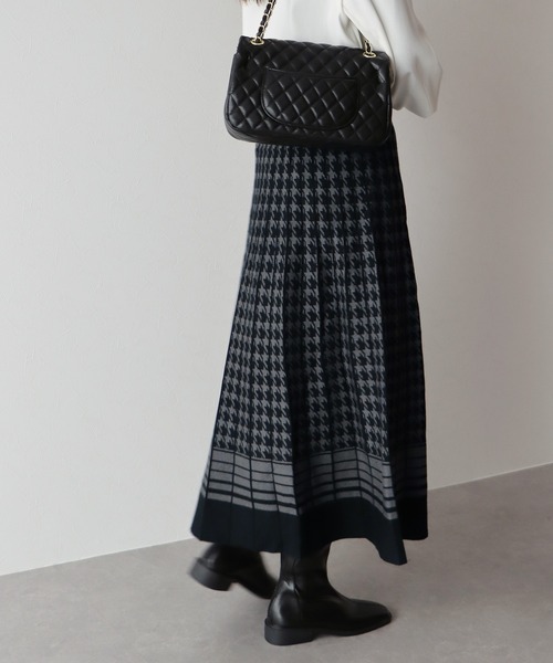 BLUEEAST（ブルーイースト）の「チドリニットスカート（スカート・レディース・グレー/ブラック/ボルドー/ベージュ・MEDIUM）」の16枚目の写真